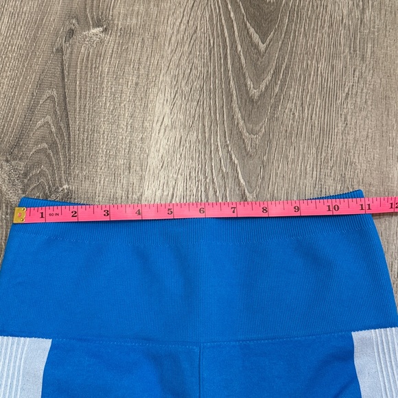 Fabletics biker shorts - Picture 7 of 9